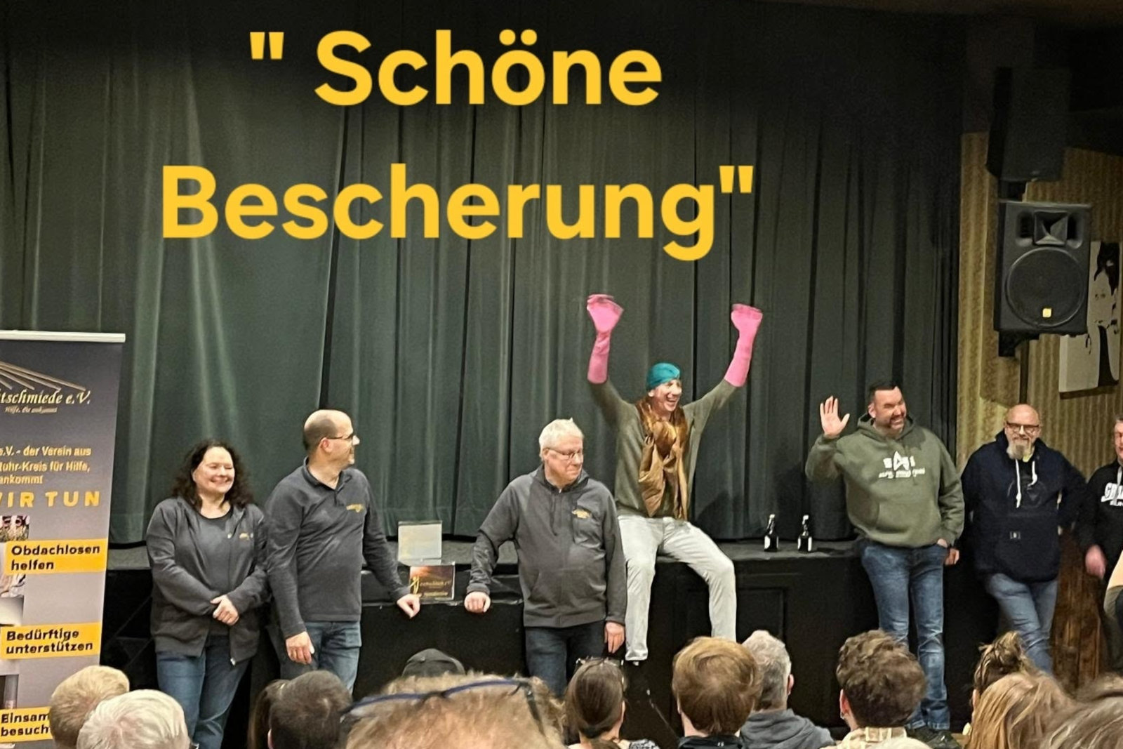 Marc Münster begrüßt die Zuschauer