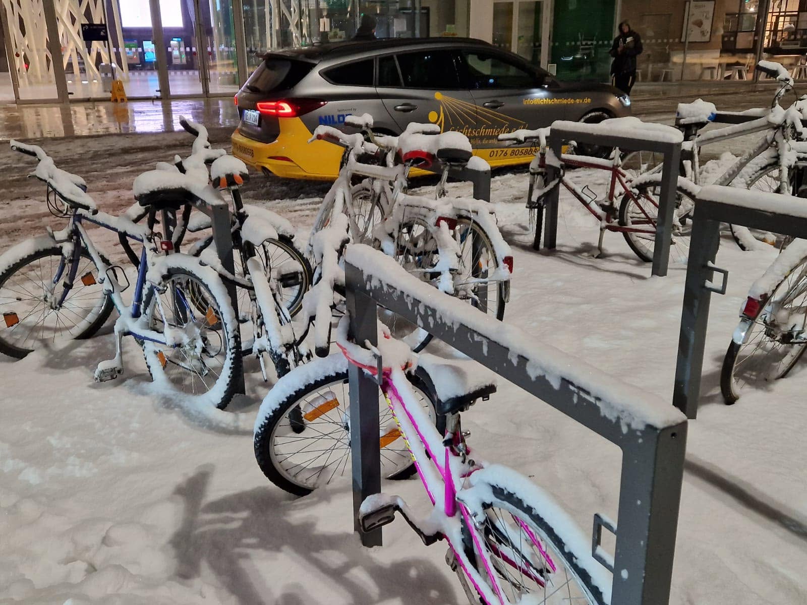 Tour zu den bedürftigen Menschen im Winter